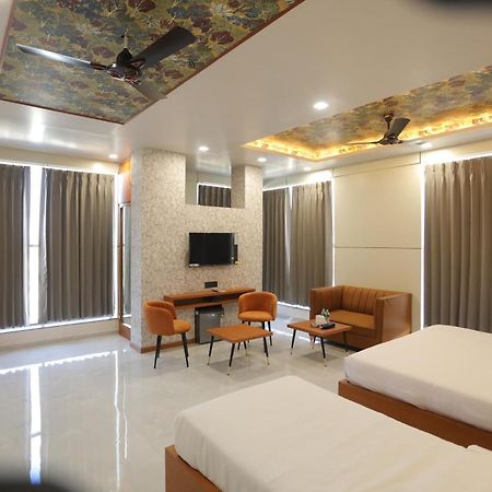 Hotel Pride Of Chittor Chittorgarh Bagian luar foto