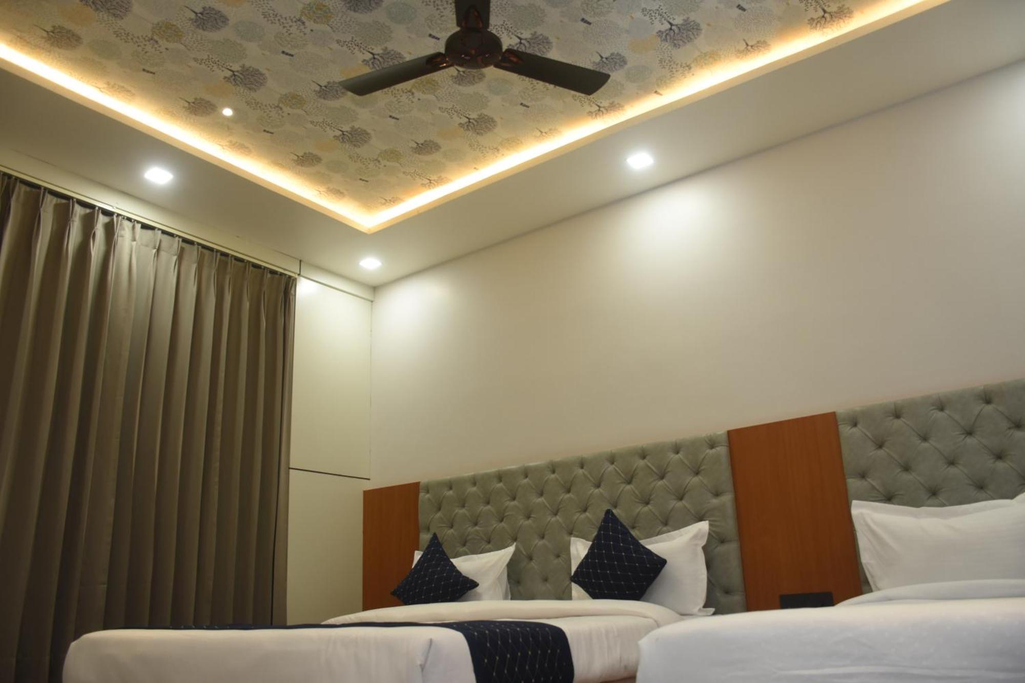 Hotel Pride Of Chittor Chittorgarh Bagian luar foto
