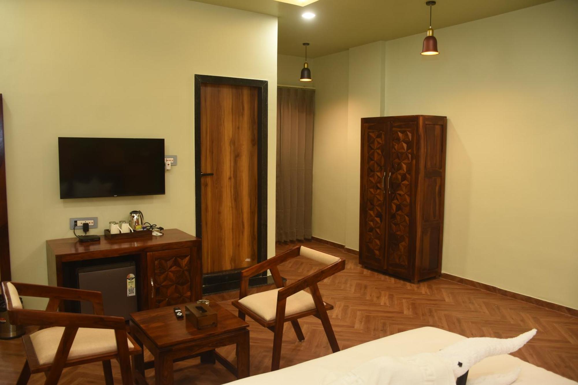 Hotel Pride Of Chittor Chittorgarh Bagian luar foto