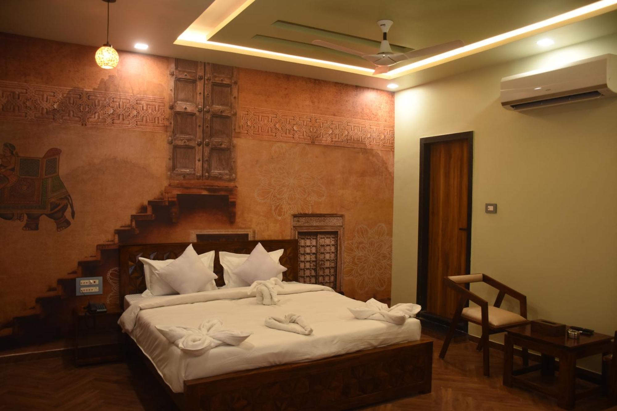Hotel Pride Of Chittor Chittorgarh Bagian luar foto