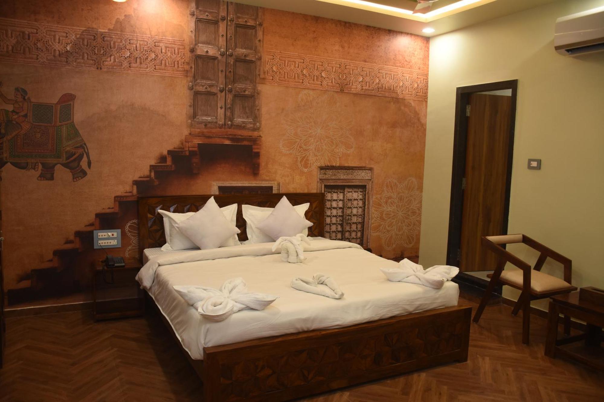 Hotel Pride Of Chittor Chittorgarh Bagian luar foto