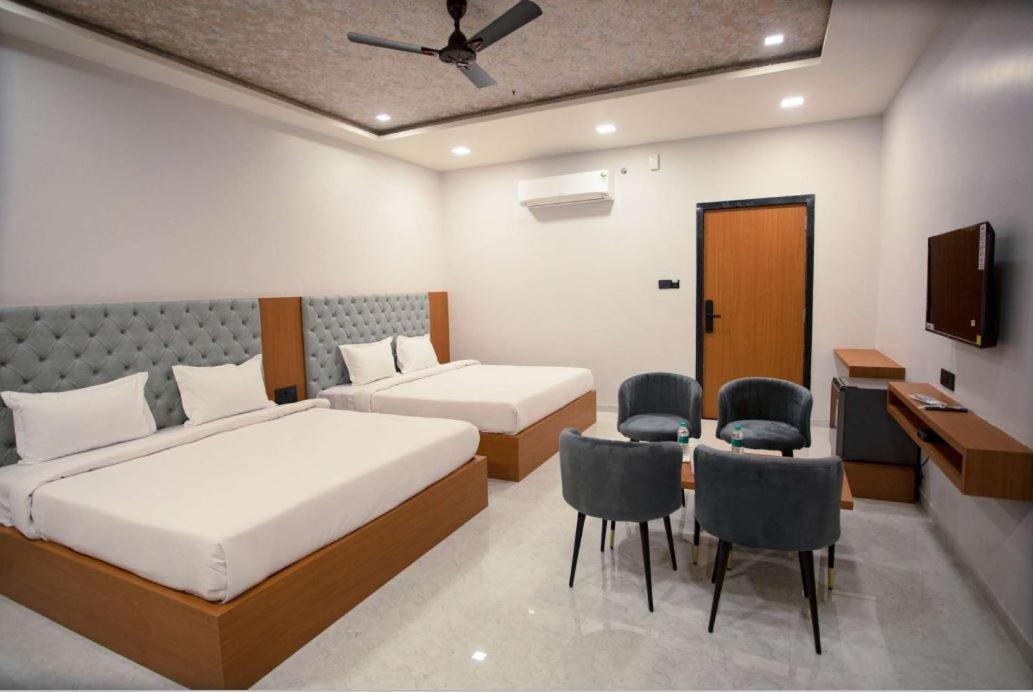 Hotel Pride Of Chittor Chittorgarh Bagian luar foto